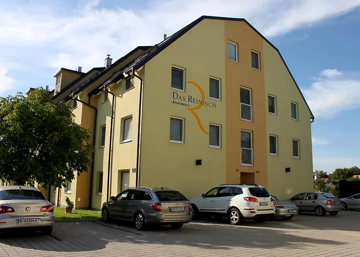 Reinisch Apart-hotel 4*